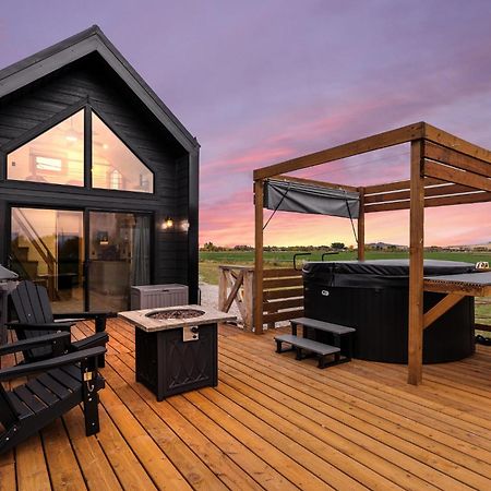 Modern Tiny Cabin, With Hot Tub In Choteau Mt Dış mekan fotoğraf